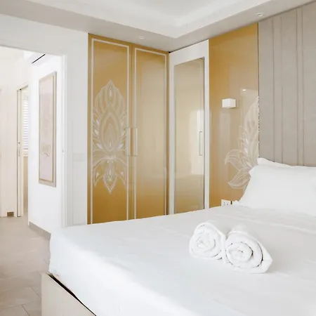 Hotiday Collection -