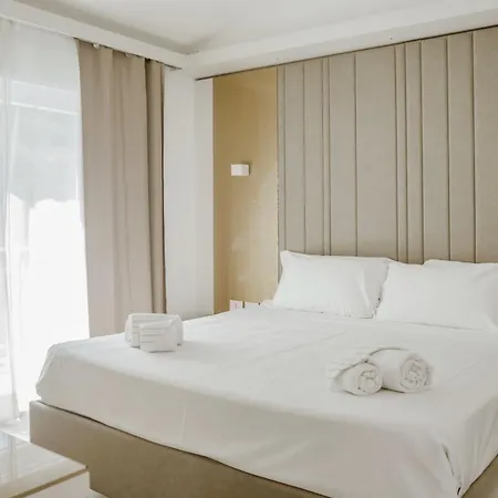 Hotiday Collection - 4*